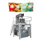 Sacchetto automatico per granuli fornito di una macchina confezionatrice rotativa per fagioli/noci